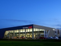 : Due saloni automobilistici in pochi secondi -   Un timelapse video documenta la costruzione di due innovativi showroom Audi nel Regno Unito