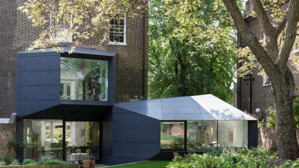 Da Alison Brooks un ampliamento come un 'origami'
